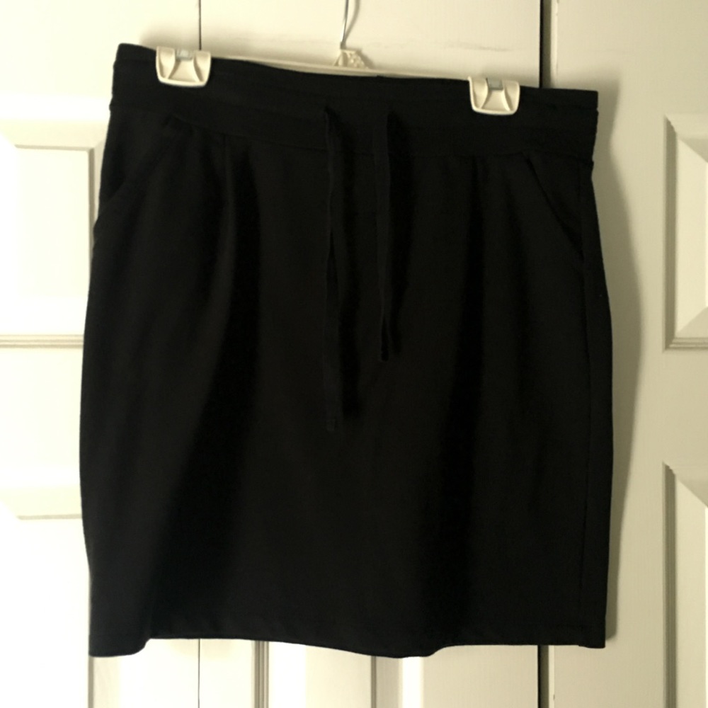 FREE SOCIETY Black Skirt